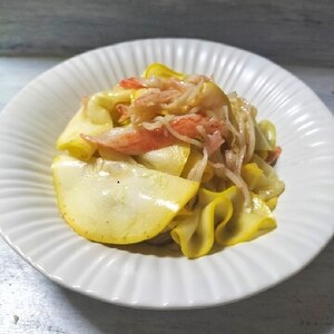 むにゅっと食感♡ズッキーニとカニカマのポン酢サラダ